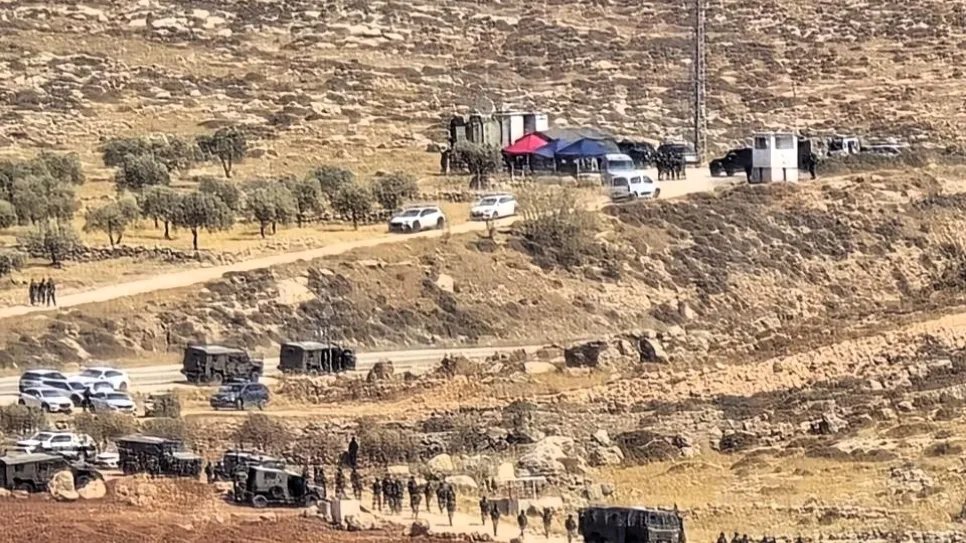 المستوطنون وجيش الاحتلال يشنون سلسلة اعتداءات في الضفة ويرحلون عائلات بدوية  